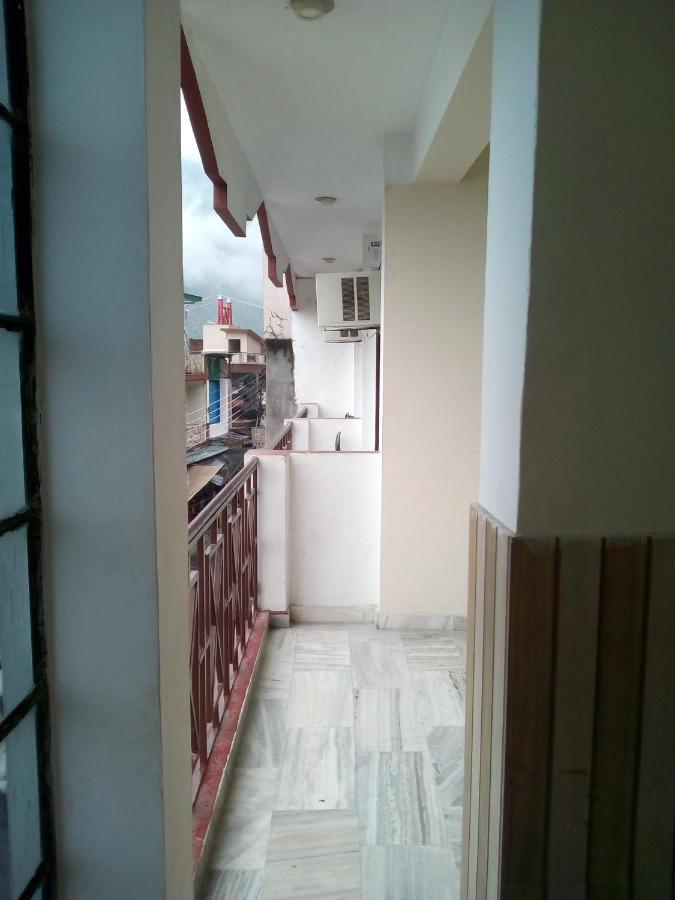 Hotel Surya Laxman Jhula Rishīkesh Extérieur photo